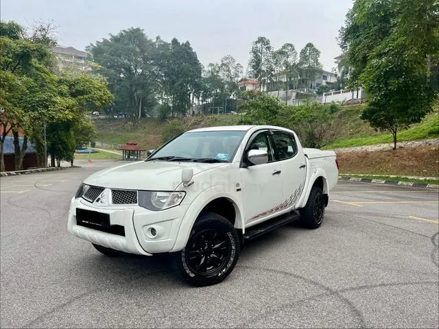 Mitsubishi Triton