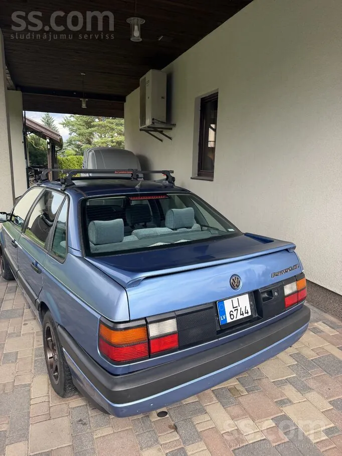 Volkswagen Passat 1992 photo 2