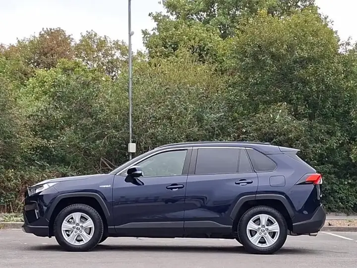 Toyota Rav4 2019 photo 4