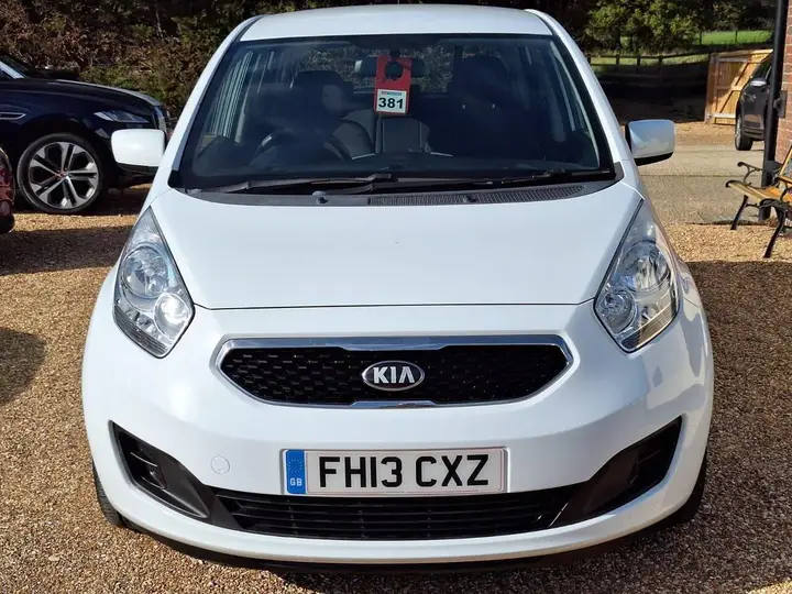 Kia Venga 2013 photo 2