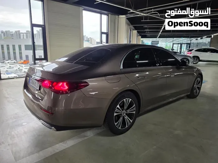 Mercedes-Benz E-Class 2025 photo 4