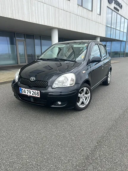Toyota Yaris 2005 photo 2
