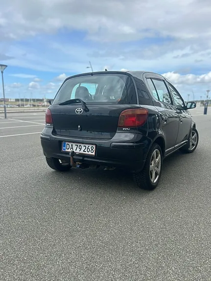 Toyota Yaris 2005 photo 4