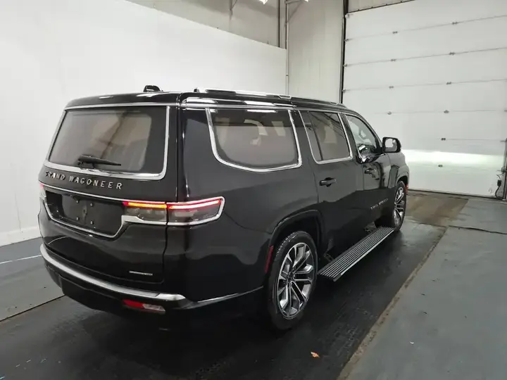 Jeep Grand Wagoneer 2022 photo 4
