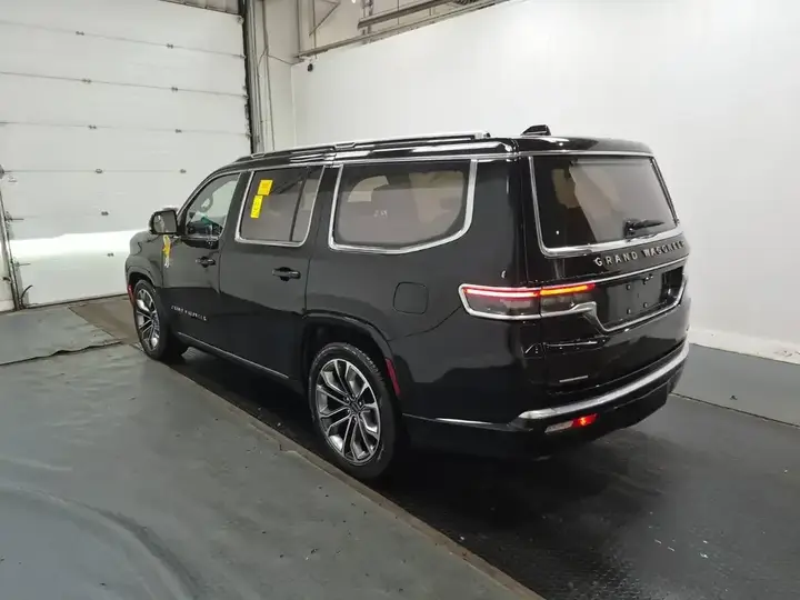 Jeep Grand Wagoneer 2022 photo 5