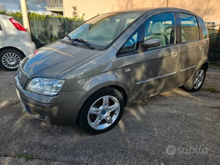 Fiat Idea 2007 photo 2