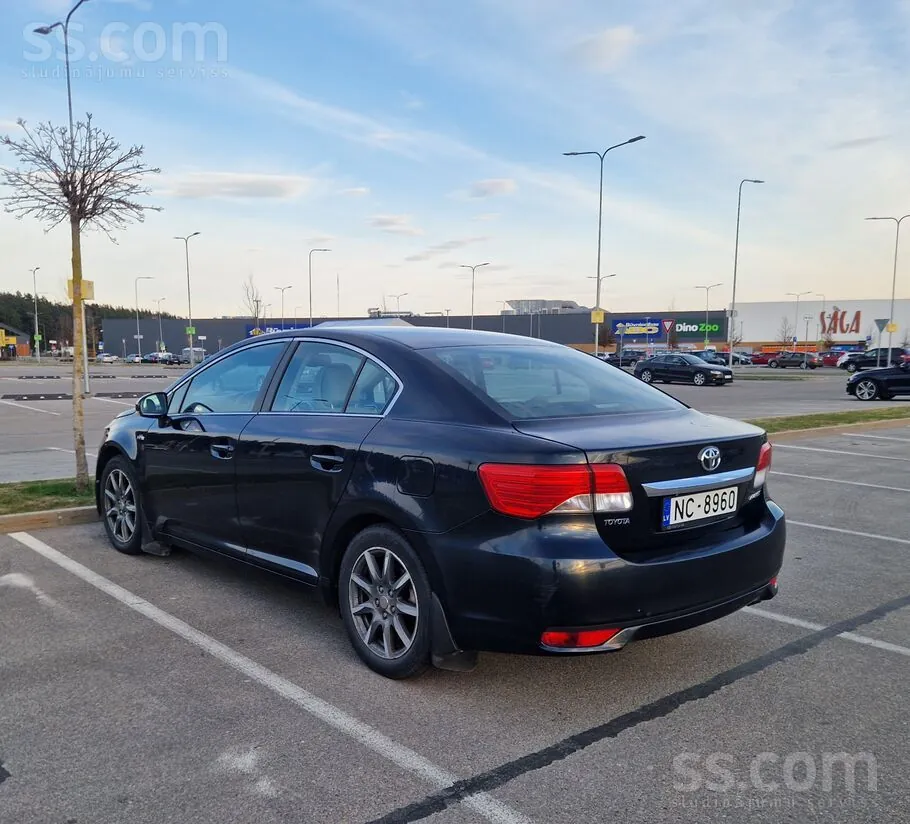 Toyota Avensis 2012 photo 3