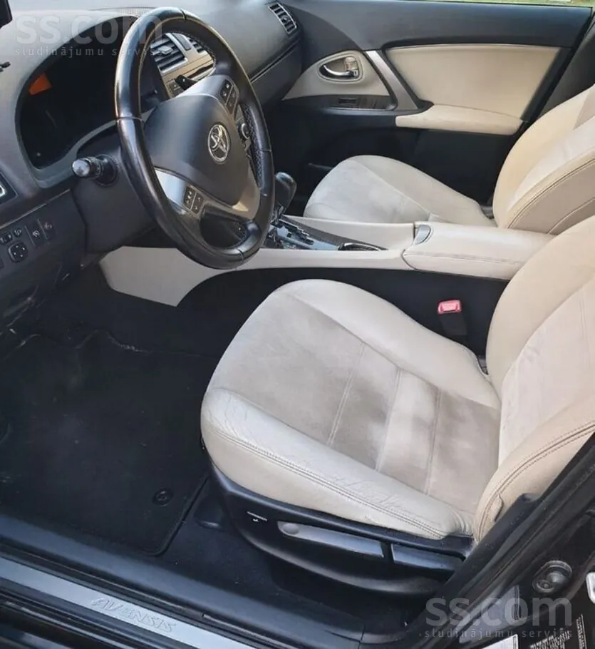Toyota Avensis 2012 photo 5