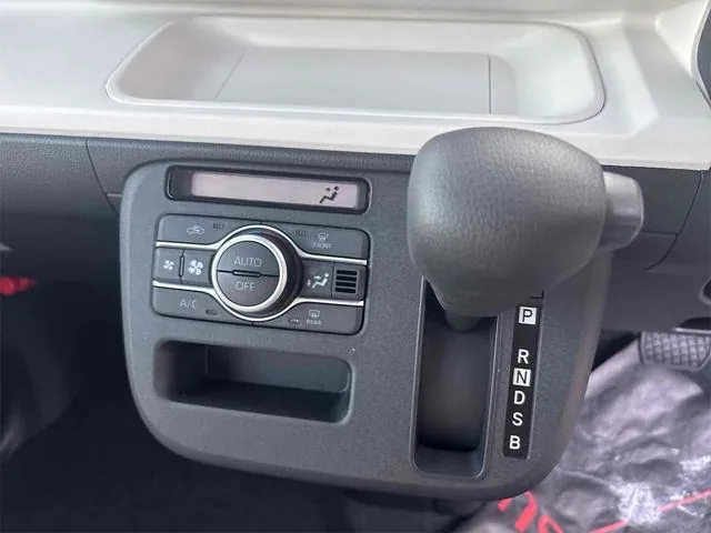 Daihatsu Move Canbus 2026 photo 5