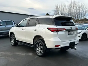 Toyota Fortuner 2022 photo 5
