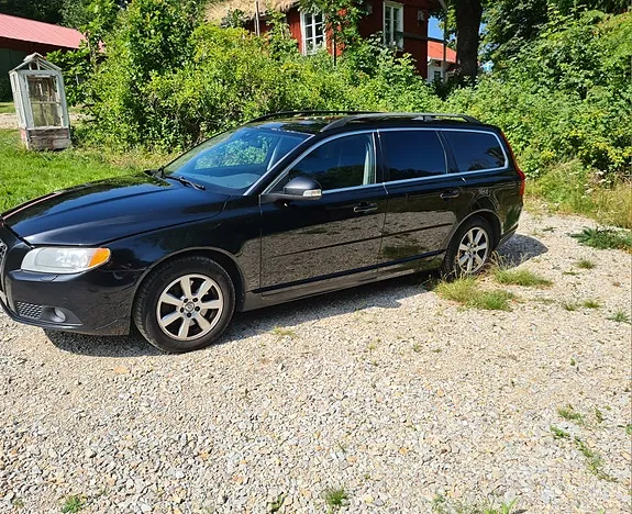 Volvo V70 2010 photo 4