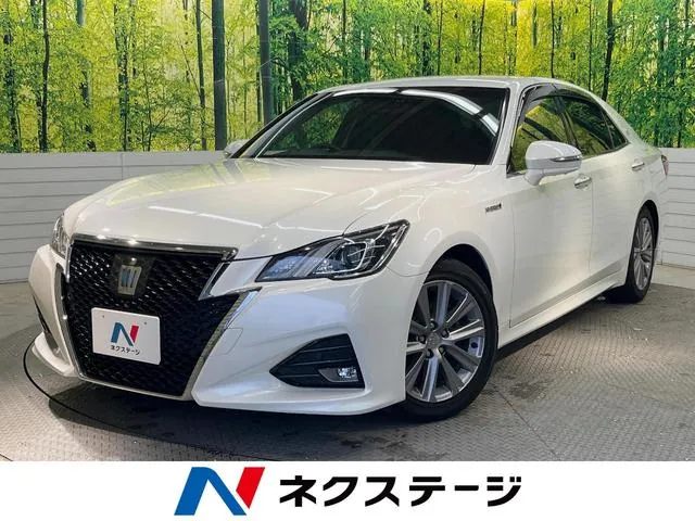 Toyota Crown Athlete Hybrid