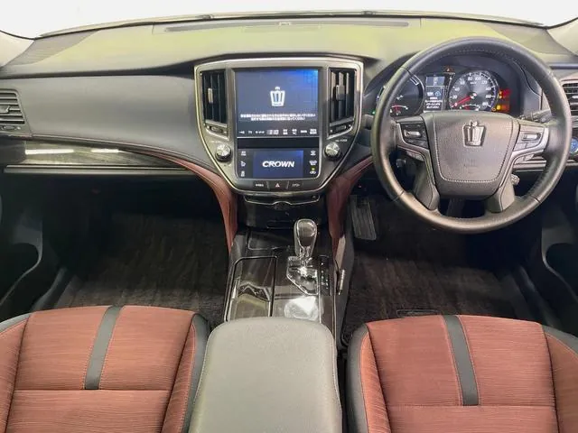 Toyota Crown Athlete Hybrid