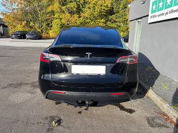 Tesla Model Y 2023 photo 5