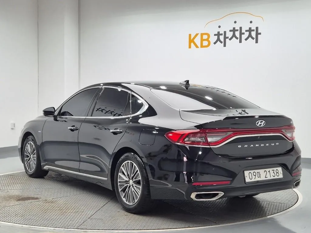 Hyundai Grandeur 2018 photo 2
