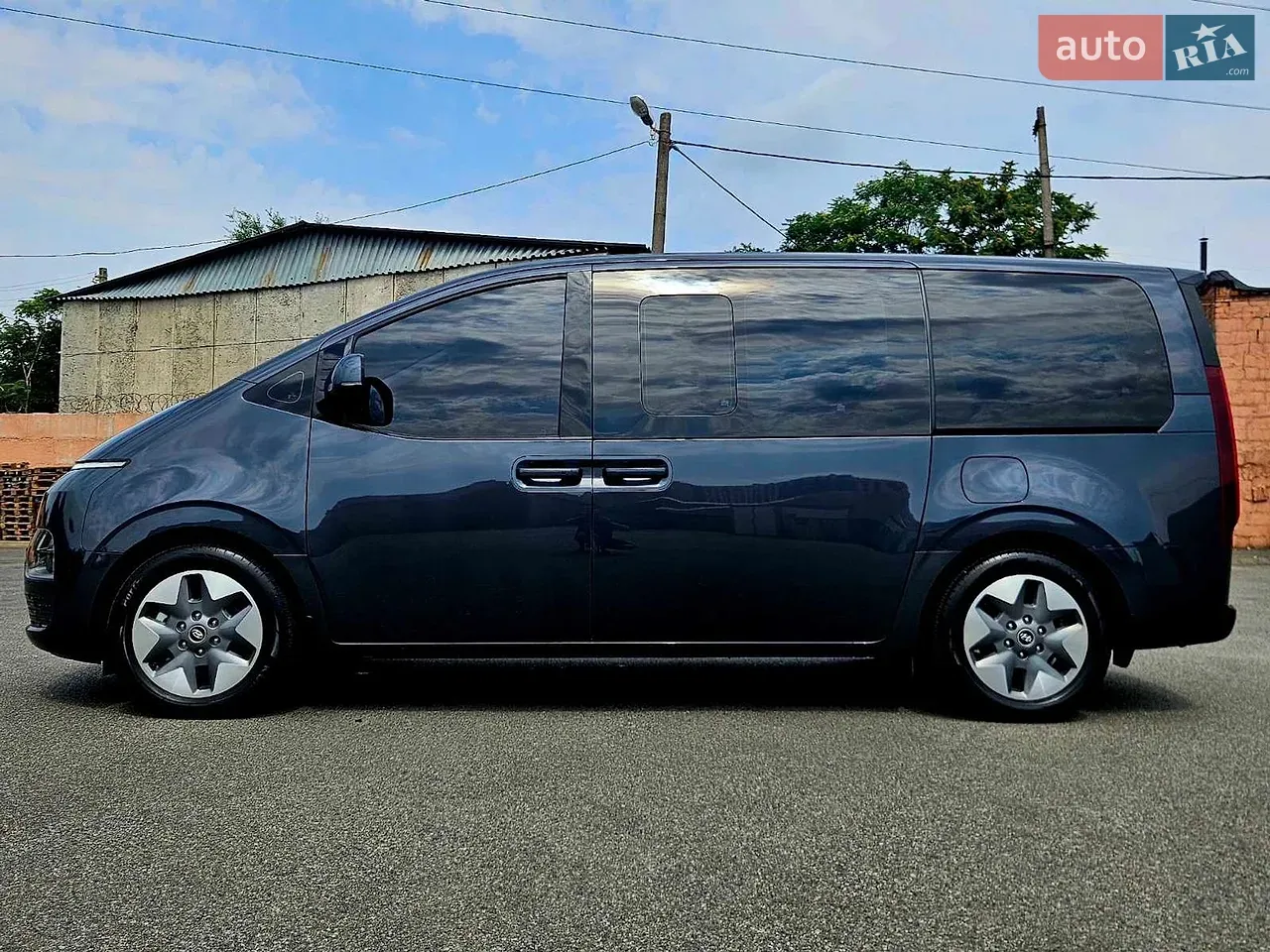 Hyundai Staria 2022 photo 5