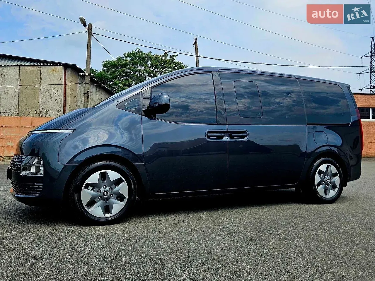 Hyundai Staria 2022 photo 4