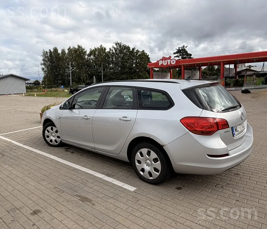 Opel Astra 2012 photo 5