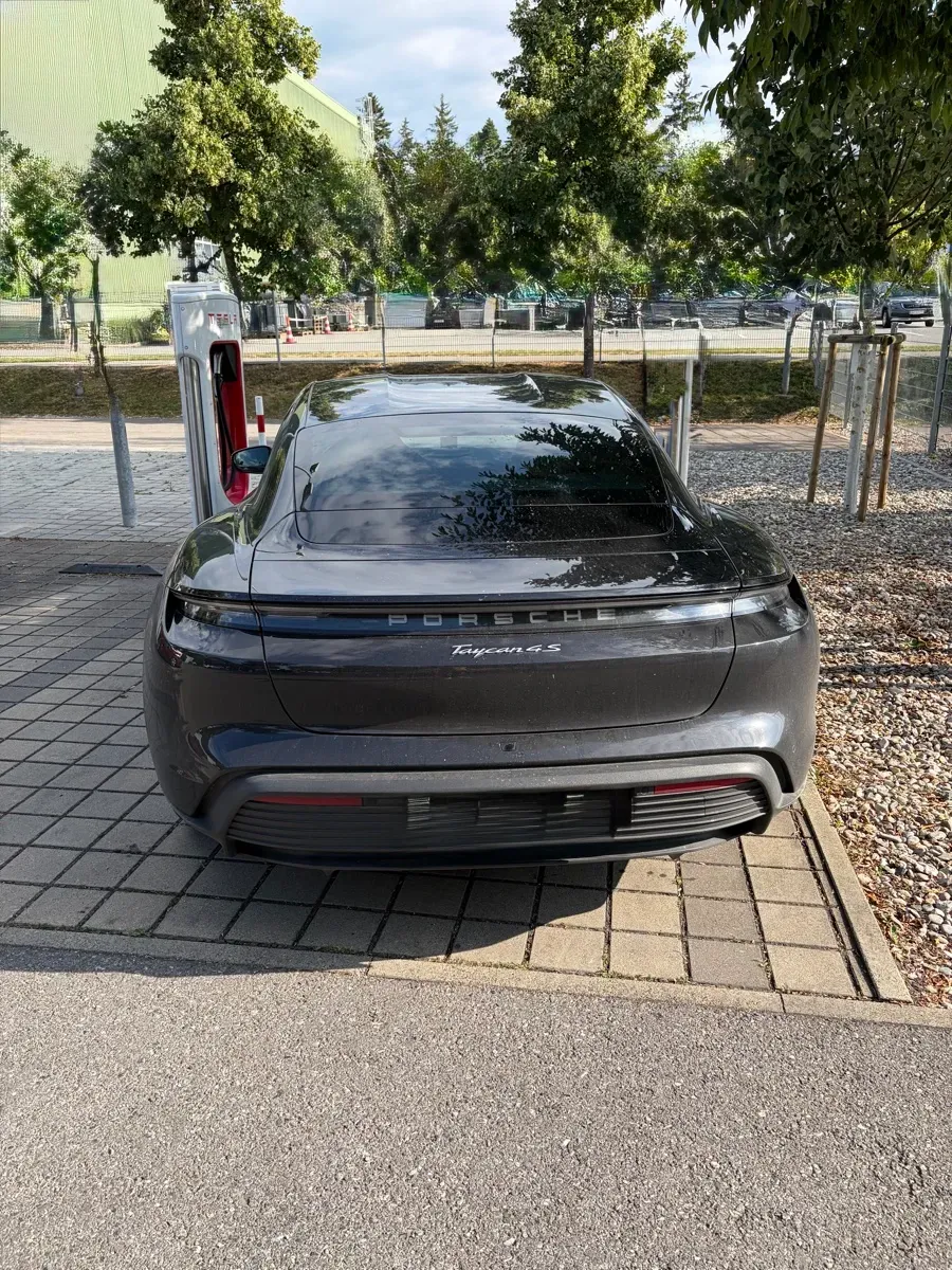 Porsche Taycan 2020 photo 2