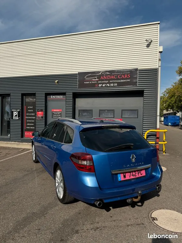 Renault Laguna 2010 photo 5