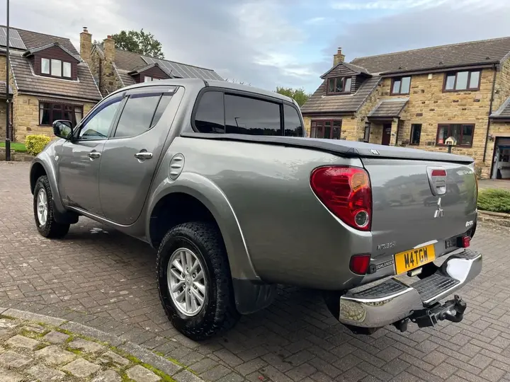 Mitsubishi L200 2014 photo 5