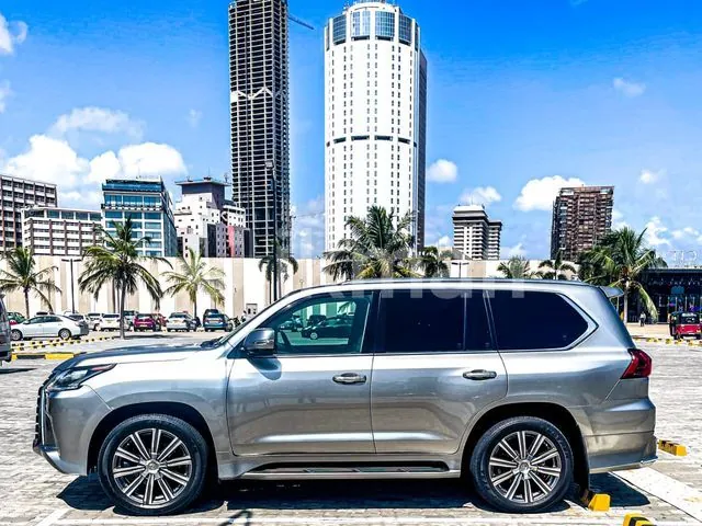 Lexus Lx570 2017 photo 5