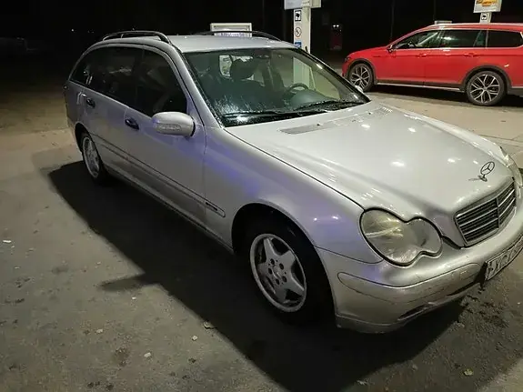 Mercedes-Benz 200 2003 photo 3