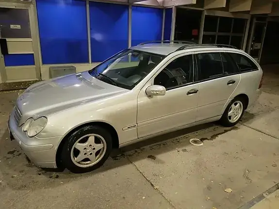 Mercedes-Benz 200 2003 photo 2