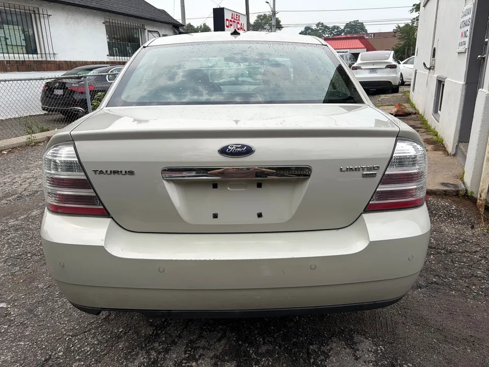 Ford Taurus 2008 photo 4