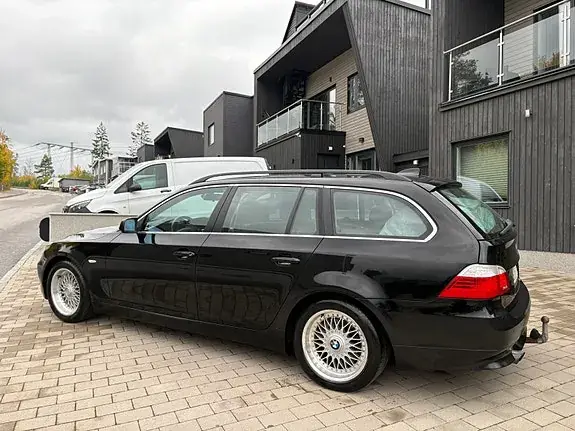 BMW 523I 2009 photo 3
