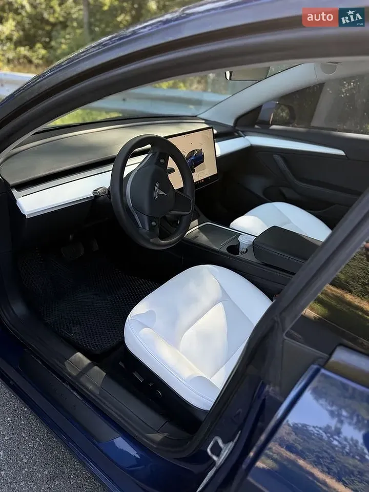 Tesla Model 3 2022 photo 4