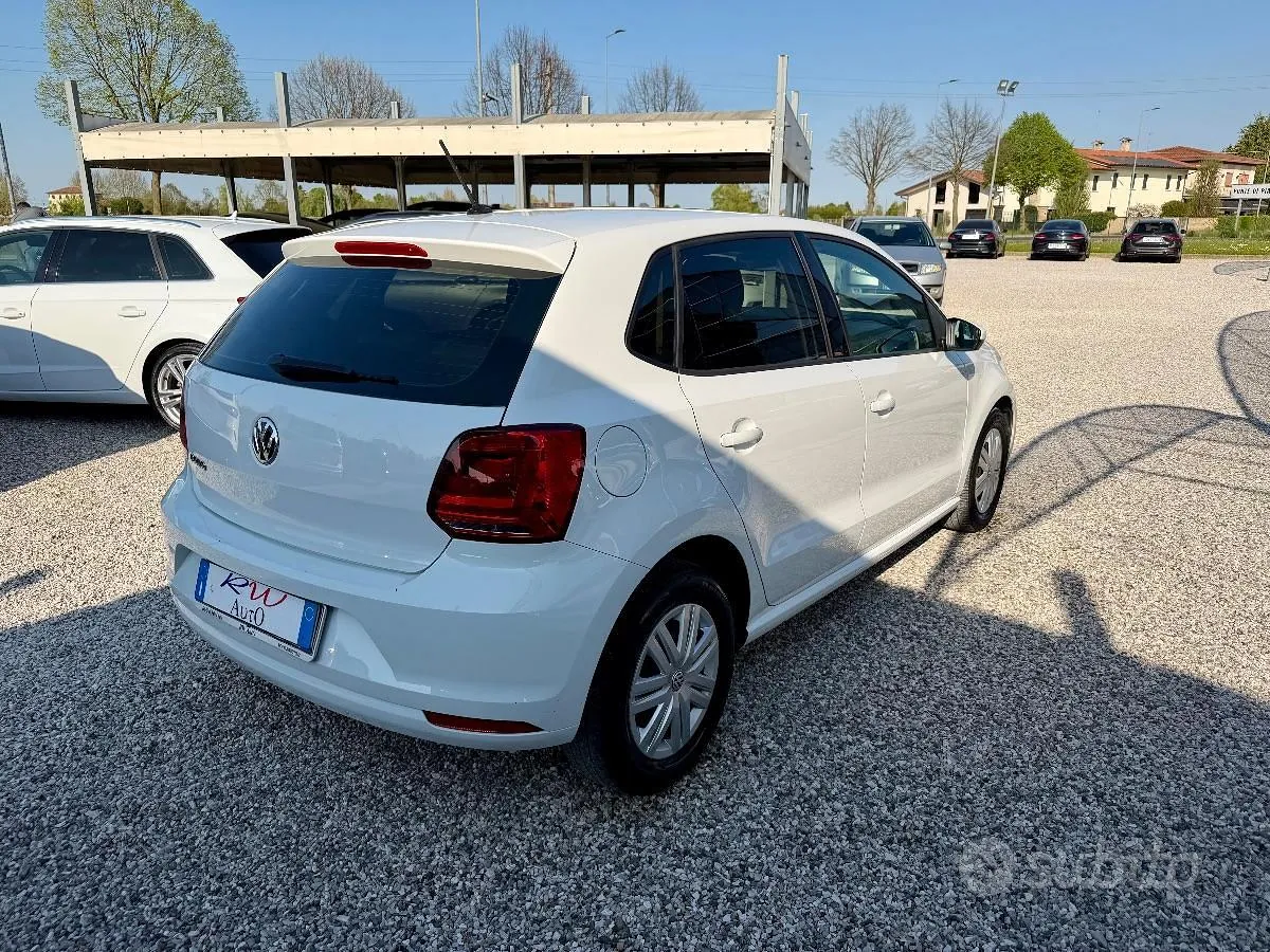 Volkswagen Polo 2015 photo 4