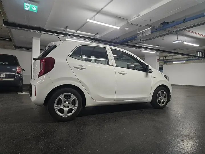 Kia Picanto 2023 photo 2
