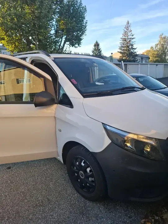 Mercedes-Benz V-Class 2019 photo 2