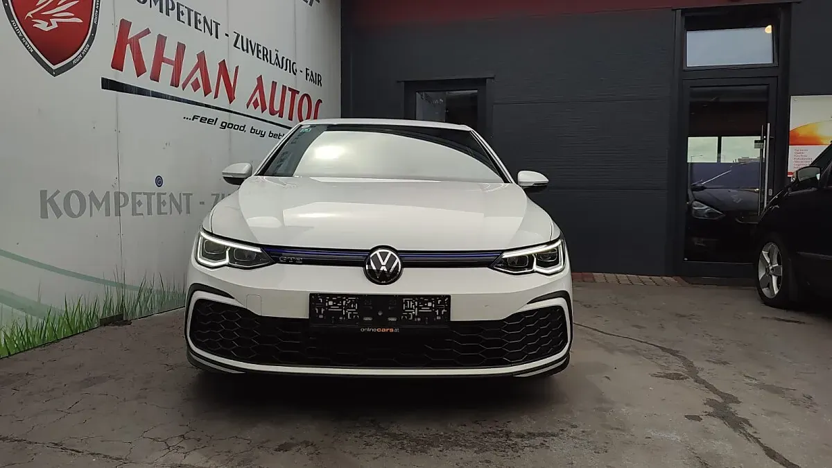Volkswagen Golf 2021 photo 2