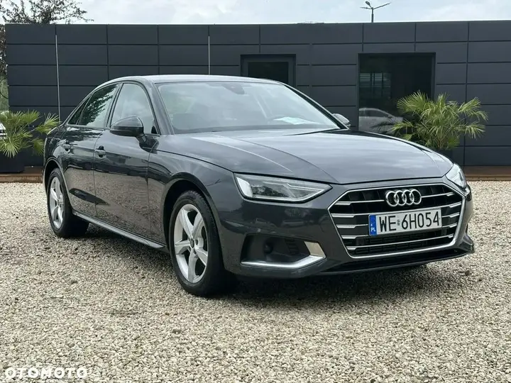 Audi A4 Limousine