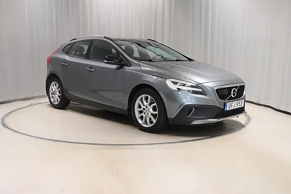 Volvo V40 Cross Country 2017 photo 3
