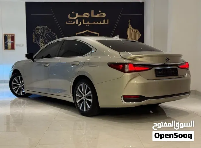 Lexus Es 2019 photo 3