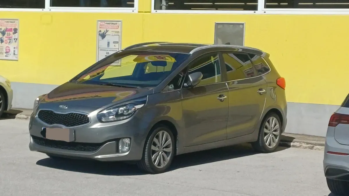 Kia Carens 2016 photo 2
