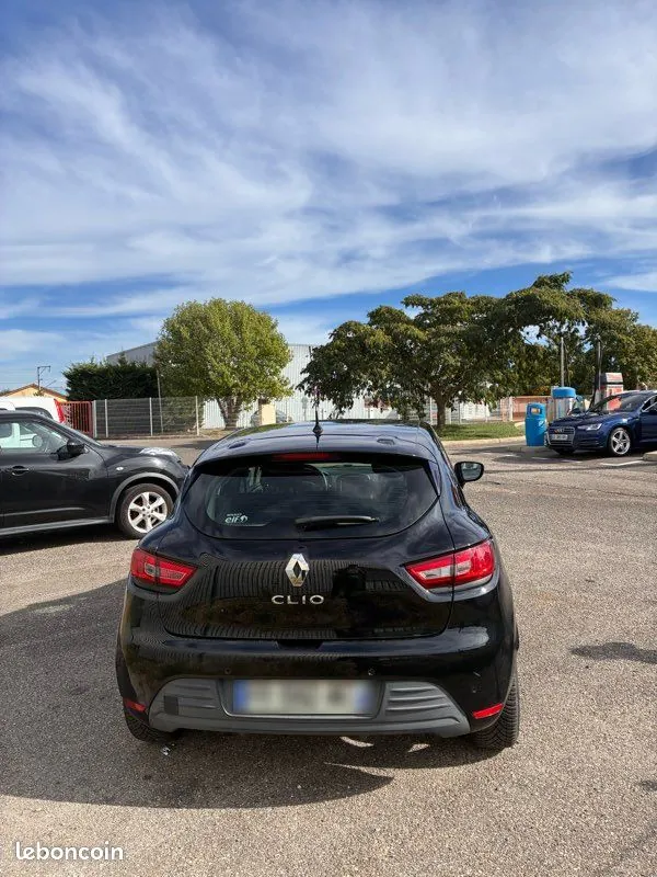 Renault Clio 2019 photo 2