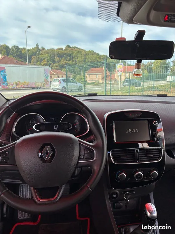 Renault Clio 2019 photo 3