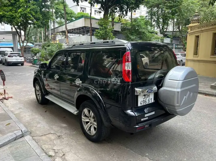Ford Everest 2011 photo 3