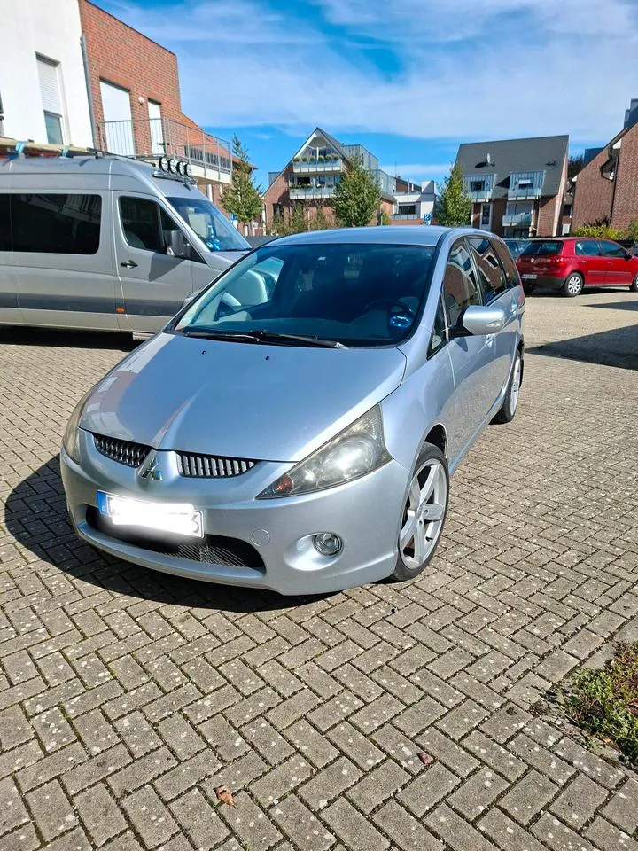 Mitsubishi Grandis