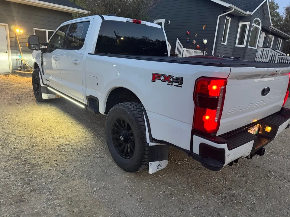Ford F250 2024 photo 3