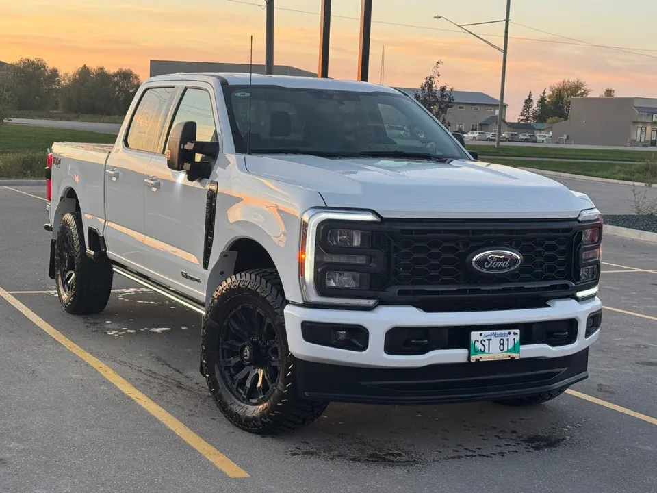 Ford F250 2024 photo 2