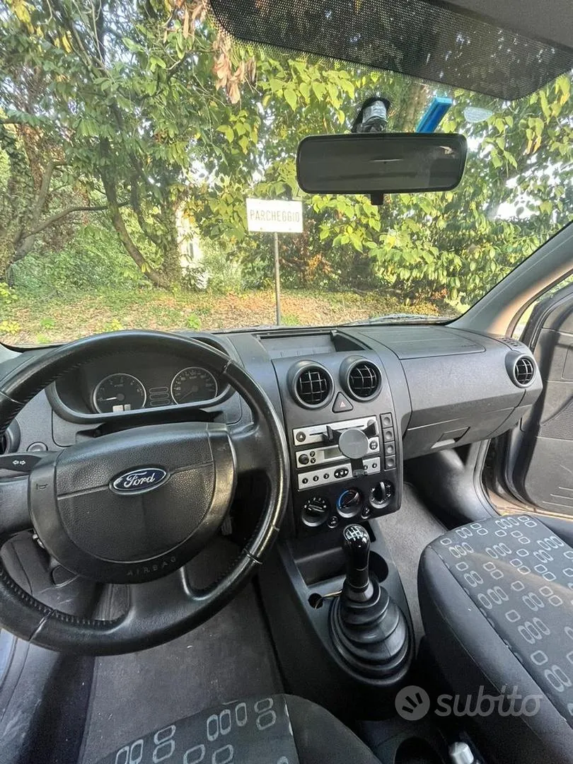 Ford Fusion 2025 photo 4