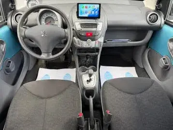 Peugeot 107 2011 photo 3
