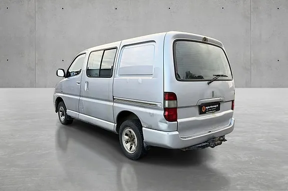 Toyota Hiace 2008 photo 5