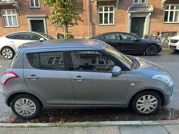 Suzuki Swift 2015 photo 5