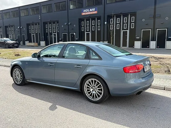 Audi A4 2010 photo 3